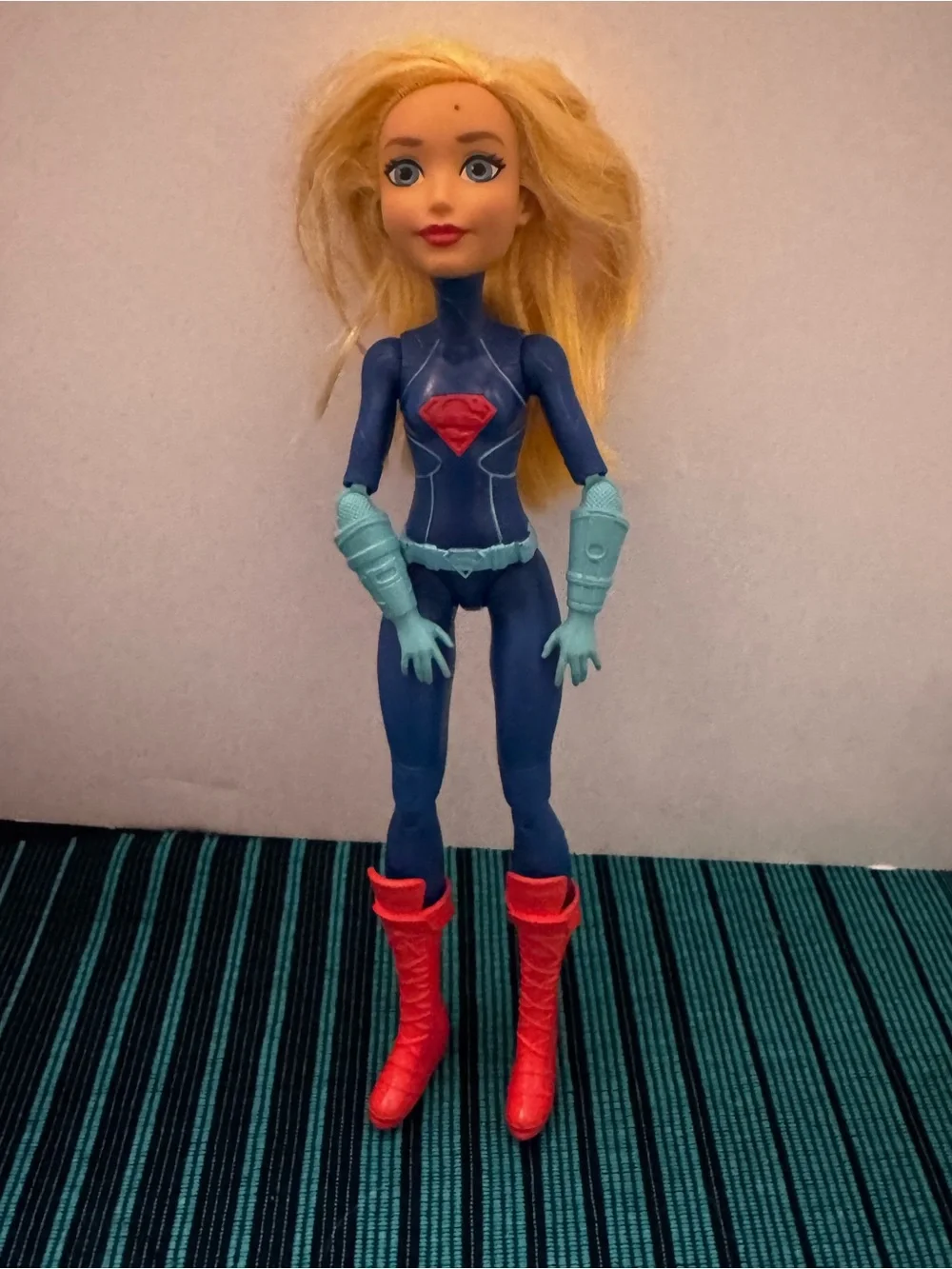 Mattel DC Super Hero Girls Mission Gear Supergirl Doll DC Comics